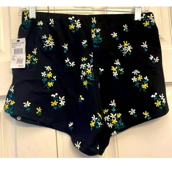 Circle X Girls Elastic Waist Pull On Shorts XL Extra Large Black w/Daisies NWT - Picture 2 of 6
